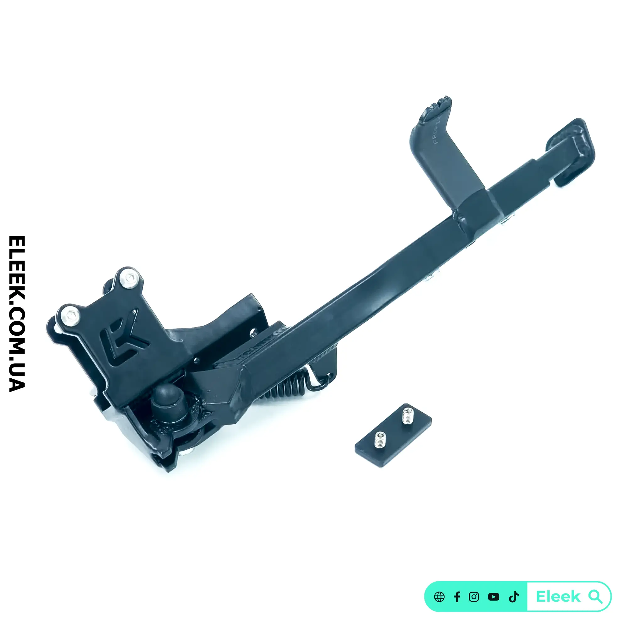 At-kick Z415 telescopic kickstand kit with a clamping plate and mounting bolts